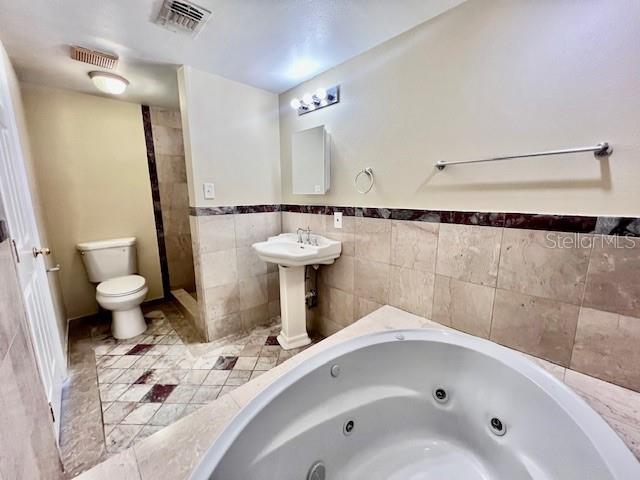 TAHITIAN HOMES - Residential Lease