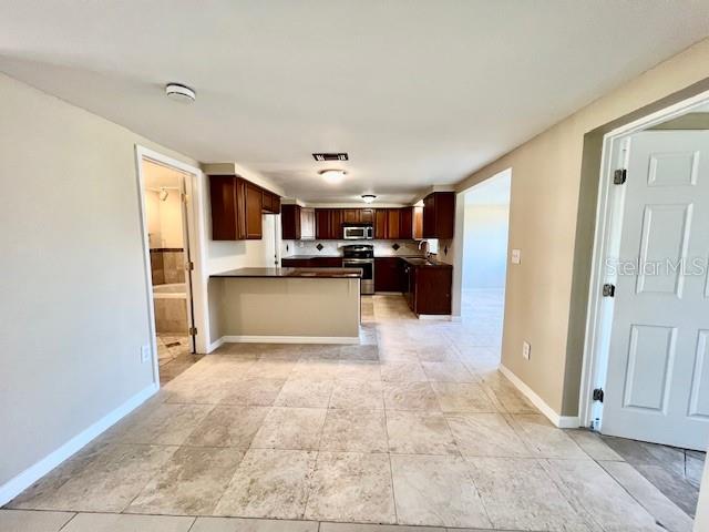 TAHITIAN HOMES - Residential Lease