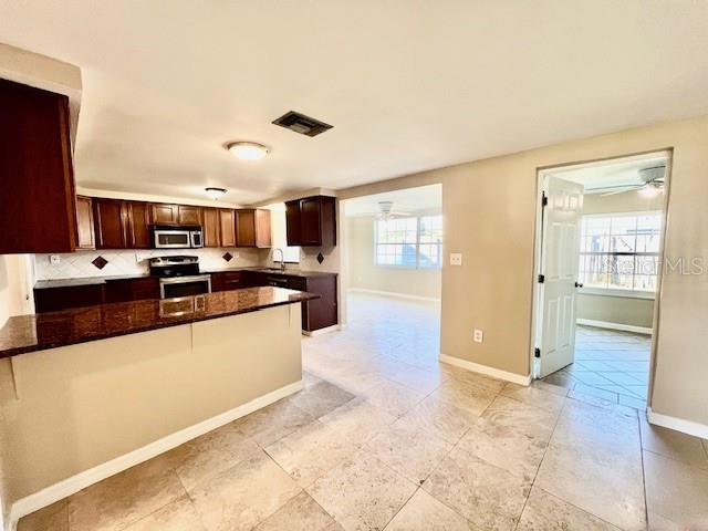 TAHITIAN HOMES - Residential Lease