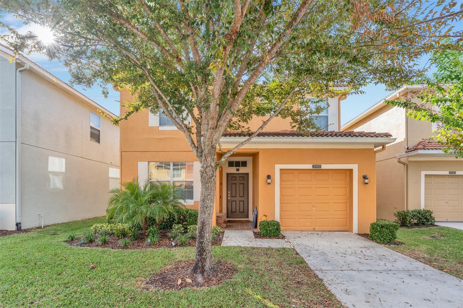 2908 BANANA PALM DRIVE
