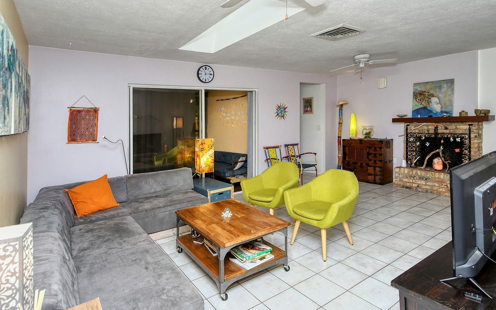 SARASOTA SPGS - Residential