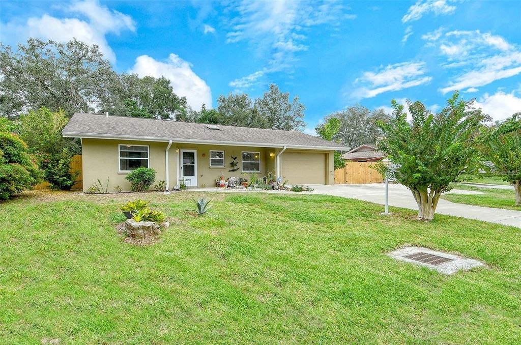 Photo of 4414 Longford Drive, Sarasota, FL 34232 (MLS # A4674882)