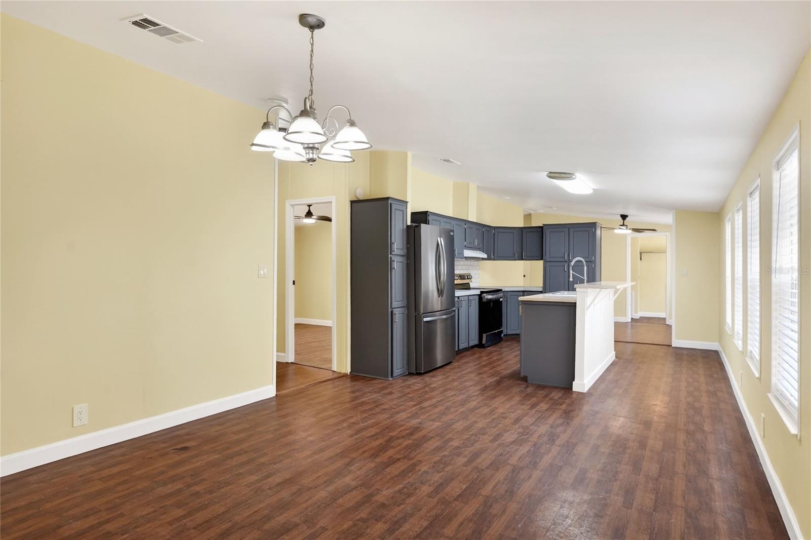 KENT ACRES - Residential