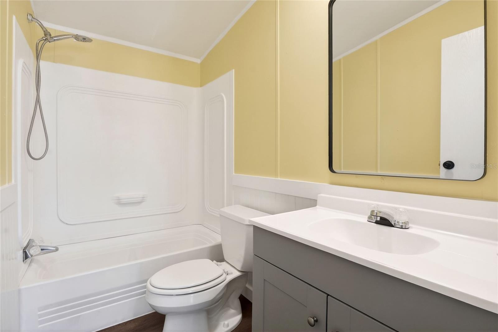 KENT ACRES - Residential