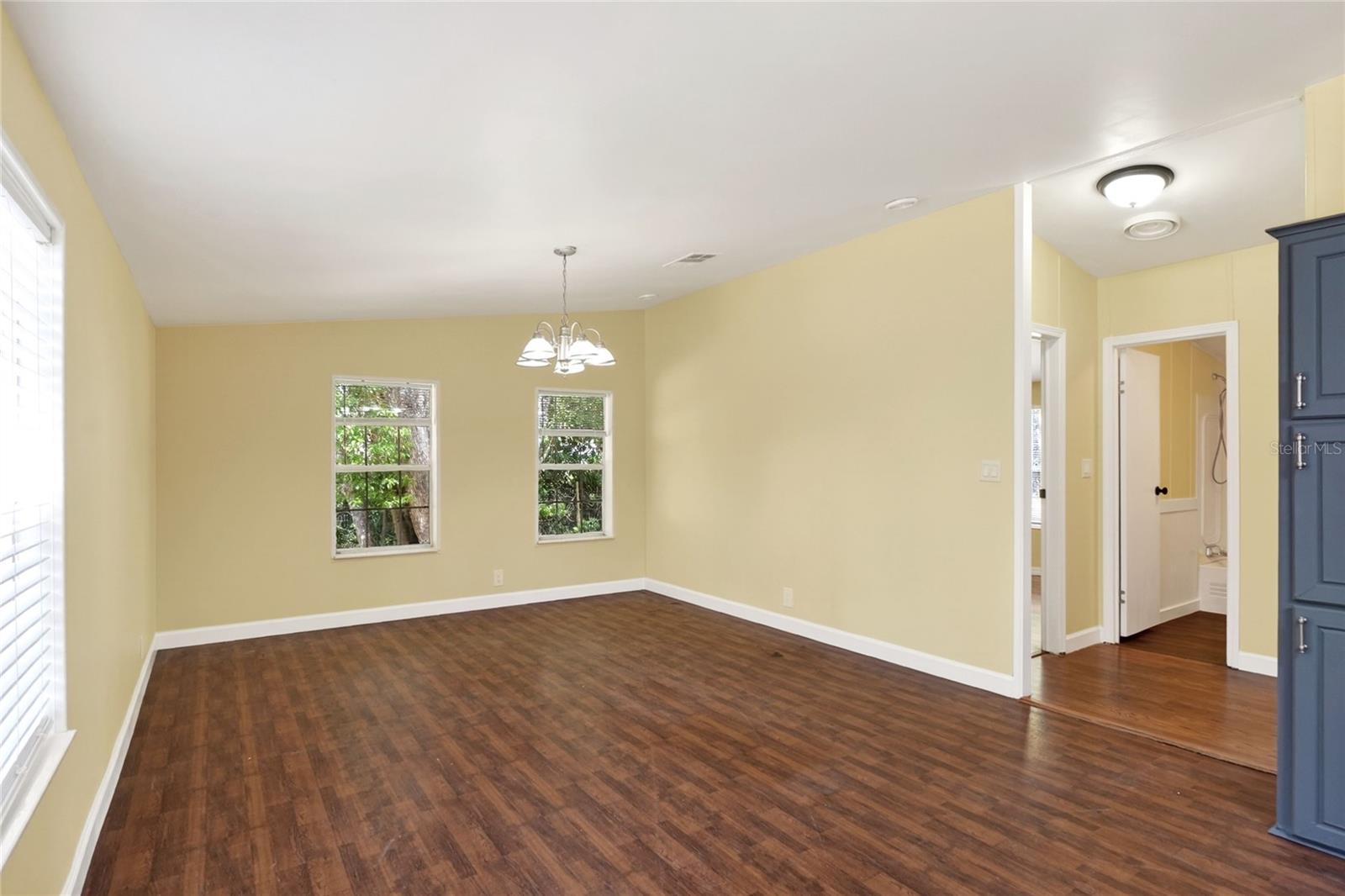 KENT ACRES - Residential