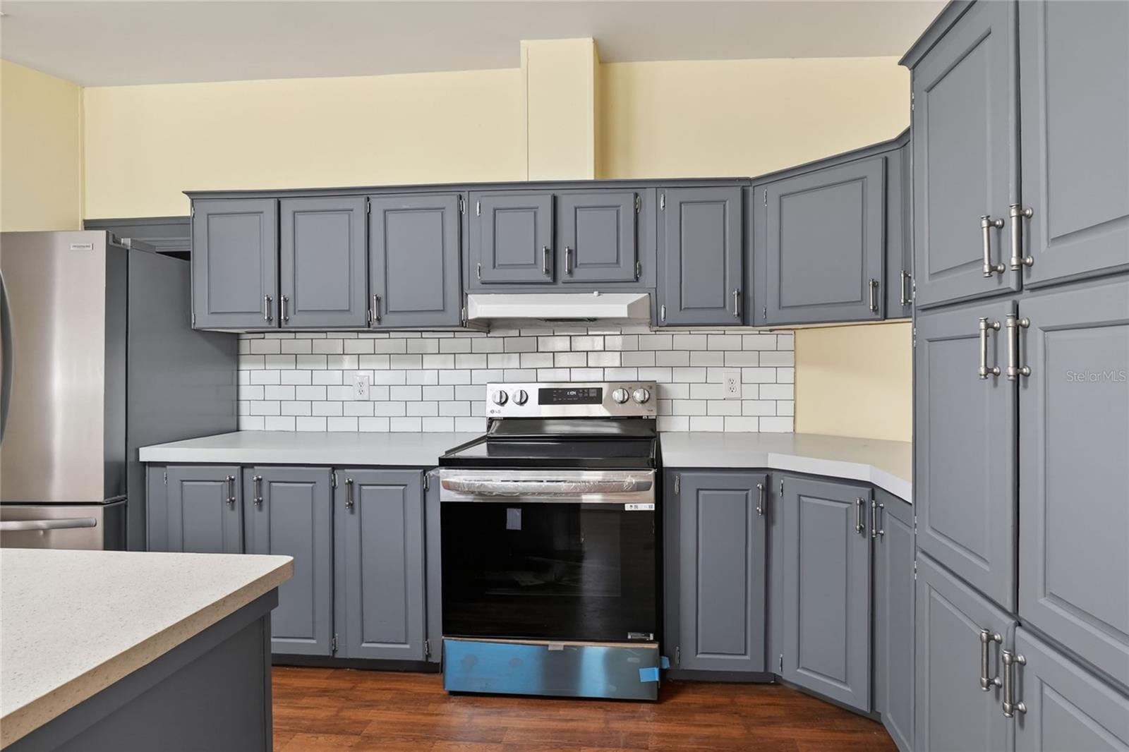 KENT ACRES - Residential