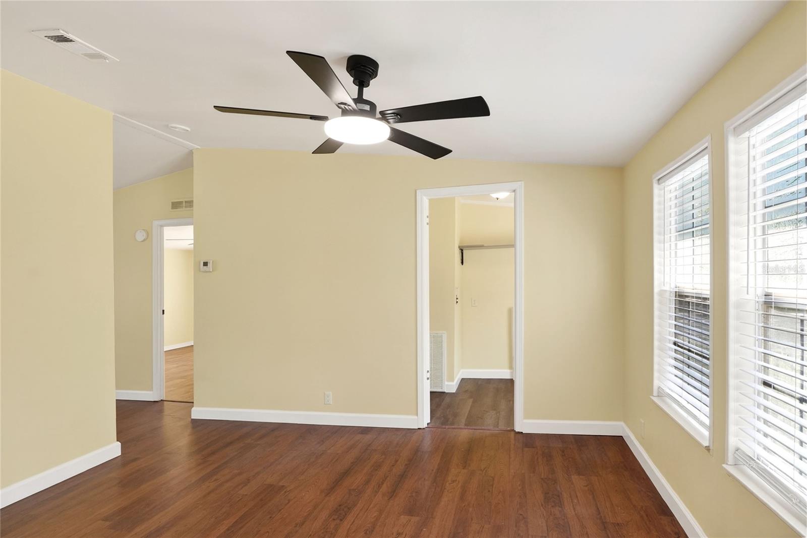 KENT ACRES - Residential