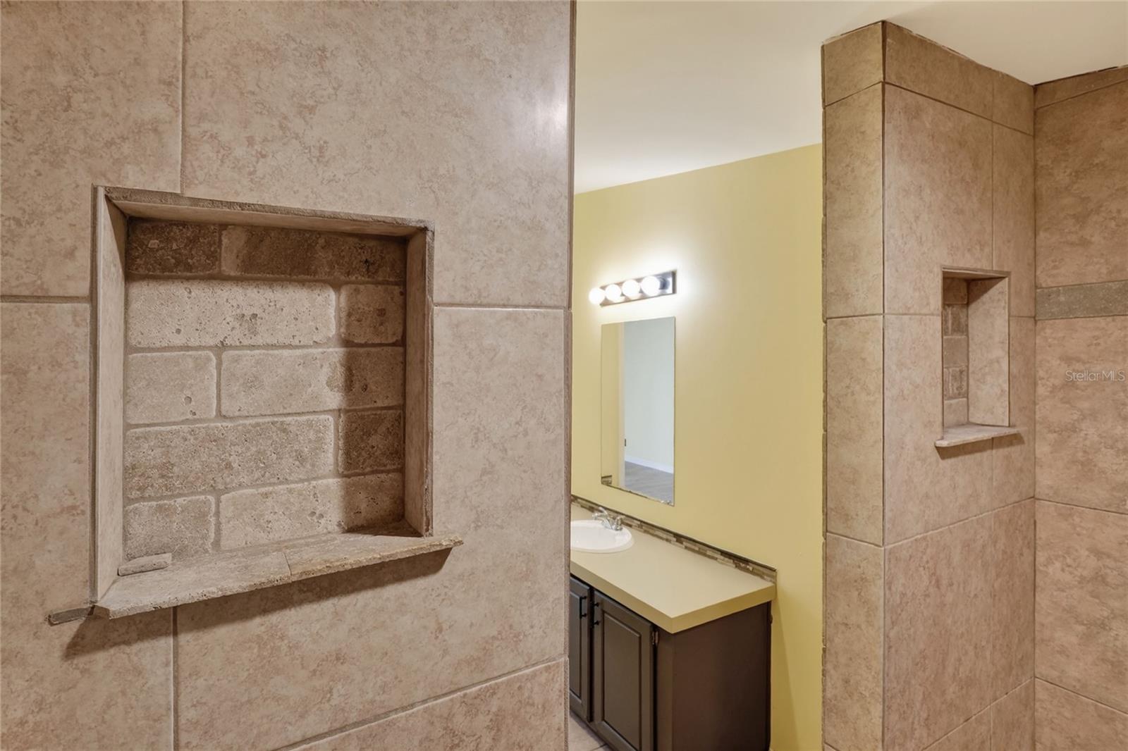 KENT ACRES - Residential