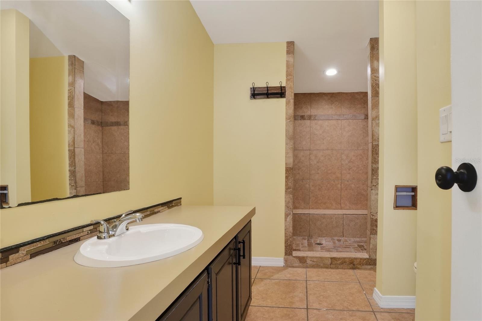 KENT ACRES - Residential