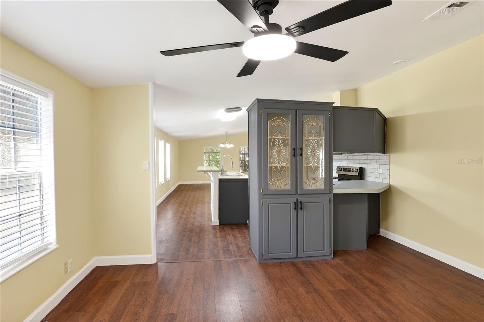 KENT ACRES - Residential