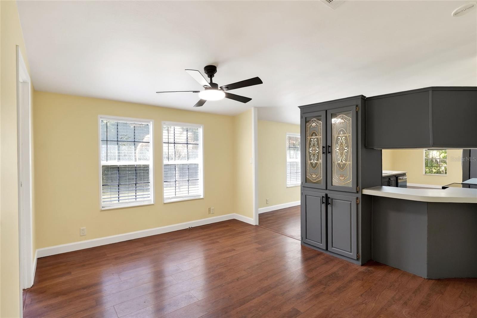 KENT ACRES - Residential