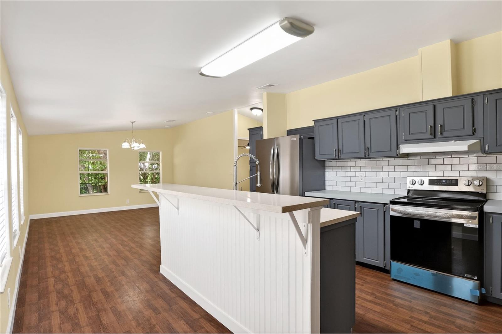 KENT ACRES - Residential