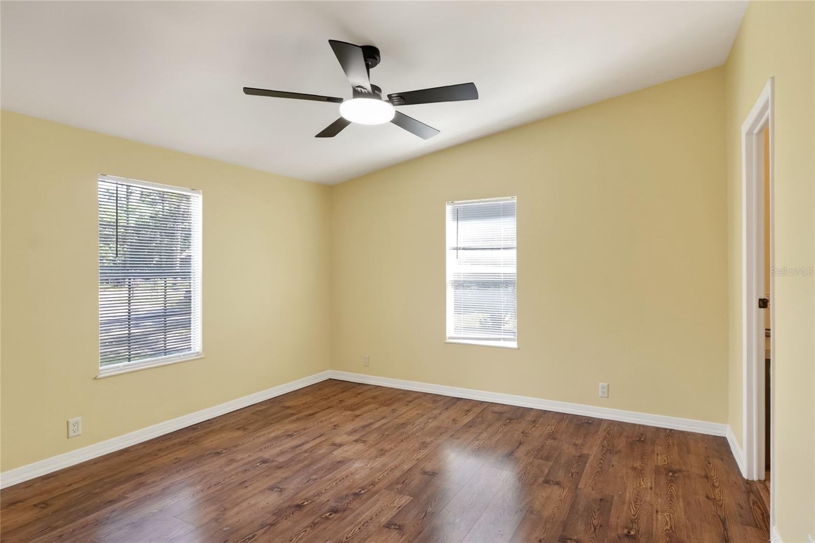 KENT ACRES - Residential