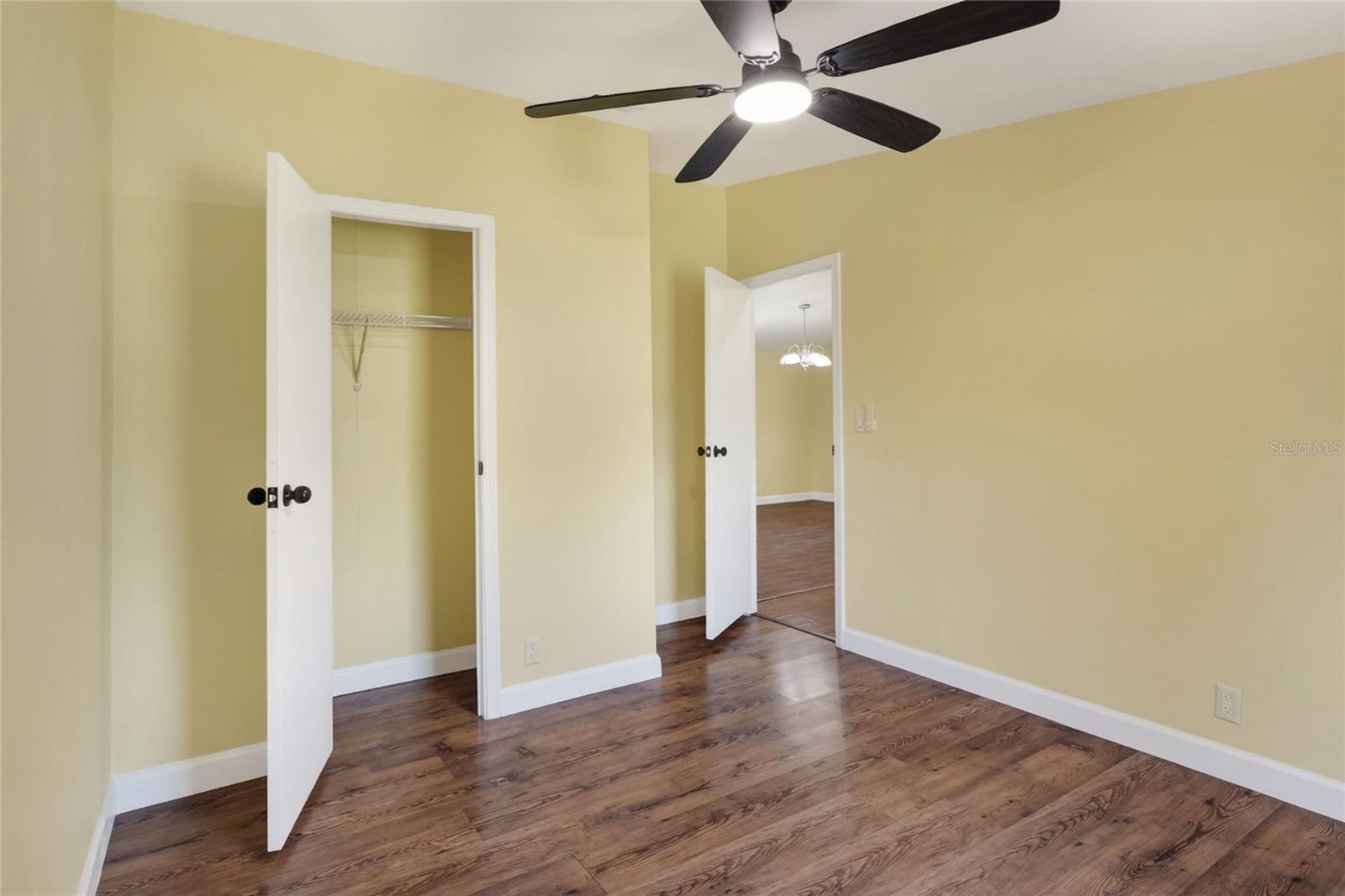 KENT ACRES - Residential