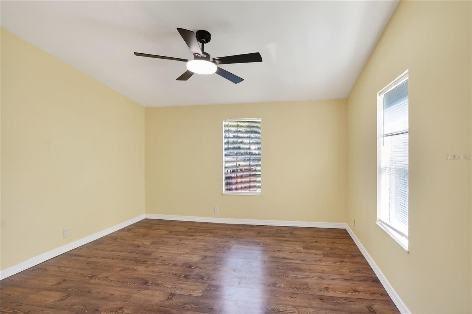 KENT ACRES - Residential