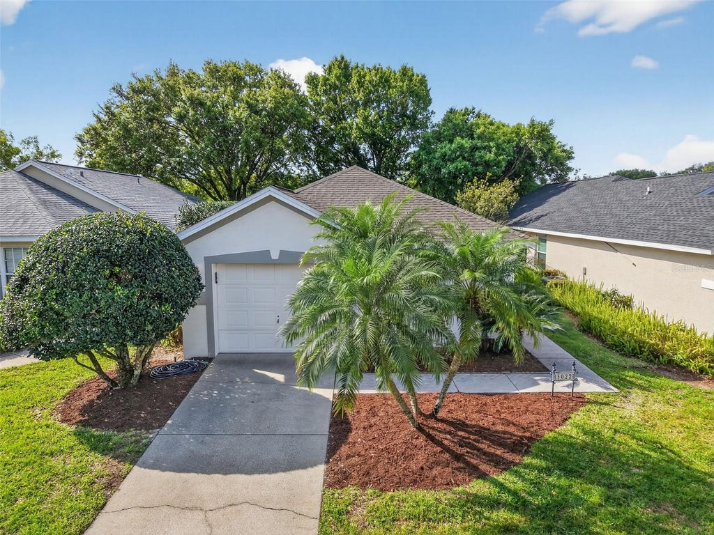 Photo of 3022 Andover Court, Mount Dora, FL 32757 (MLS # G5118564)