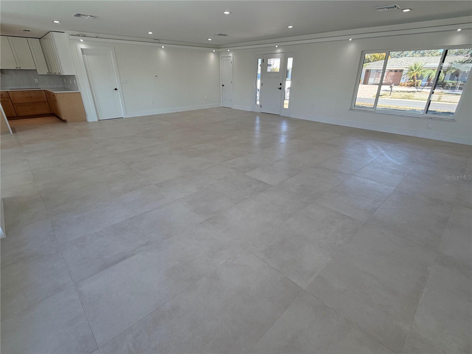 DANA SHORES UNIT 6 SEC - Residential Lease