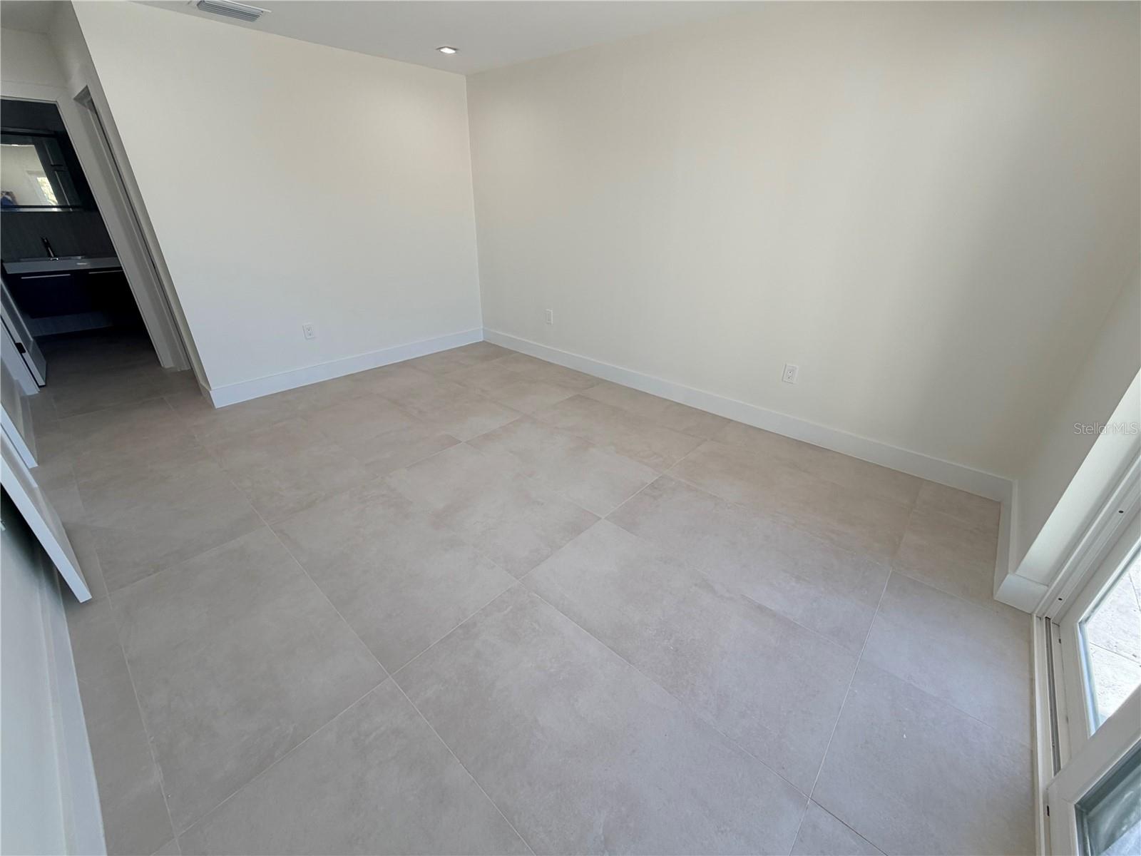 DANA SHORES UNIT 6 SEC - Residential Lease