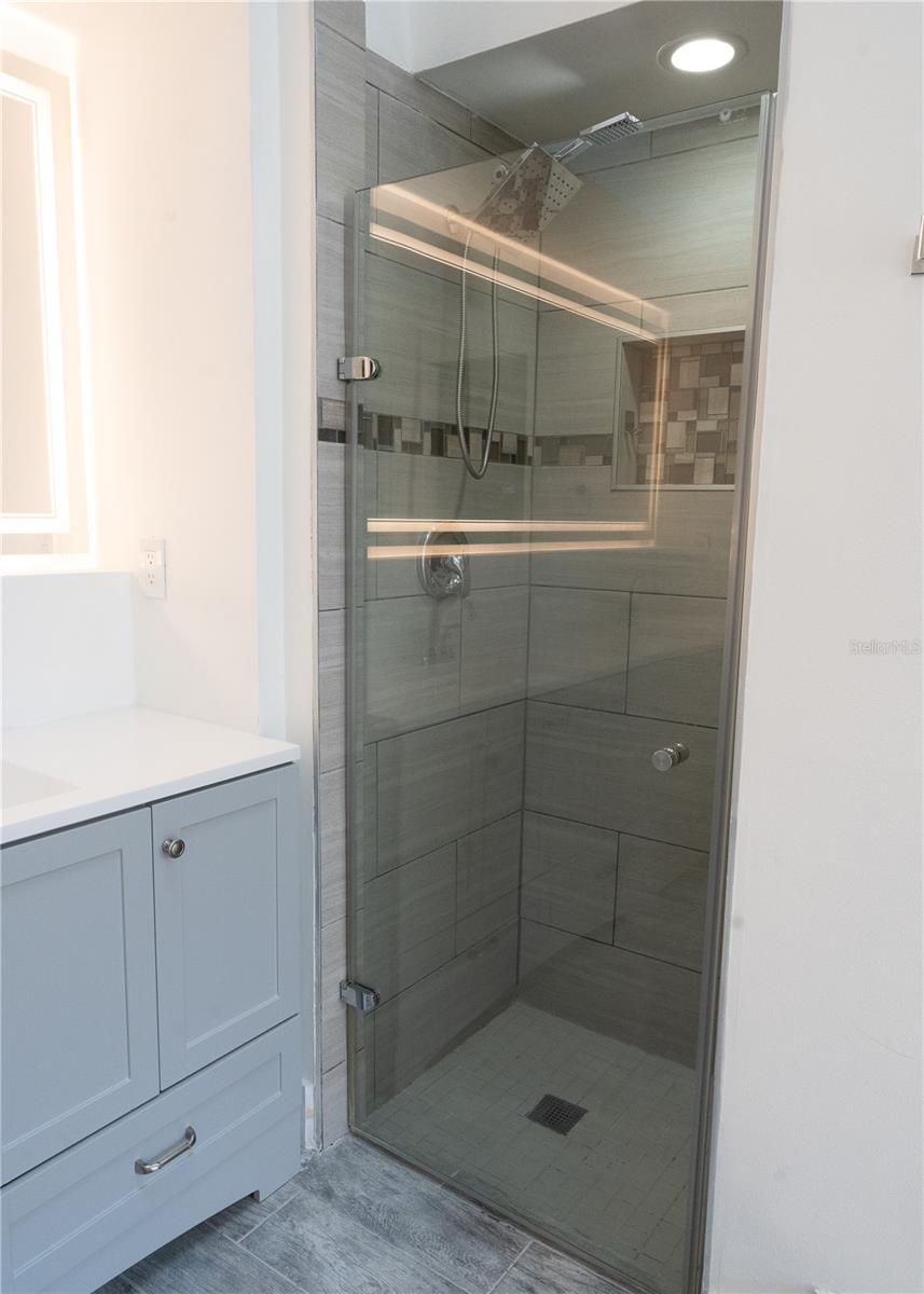 ISLAND CLUB AT RIO PINAR LAKES - Residential