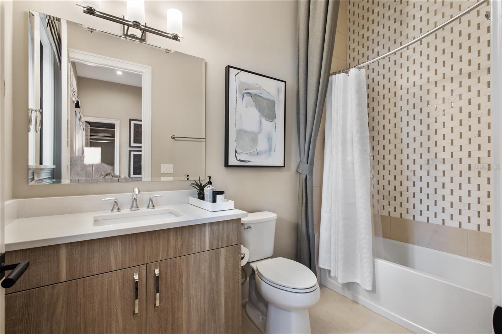 BELLA COLLINA - Residential