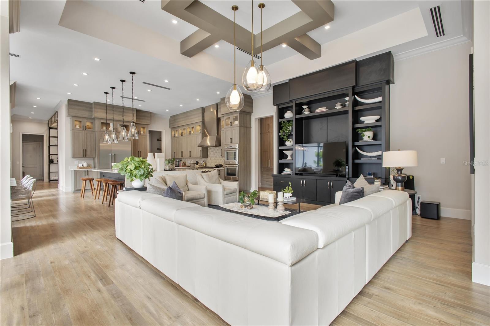 BELLA COLLINA - Residential