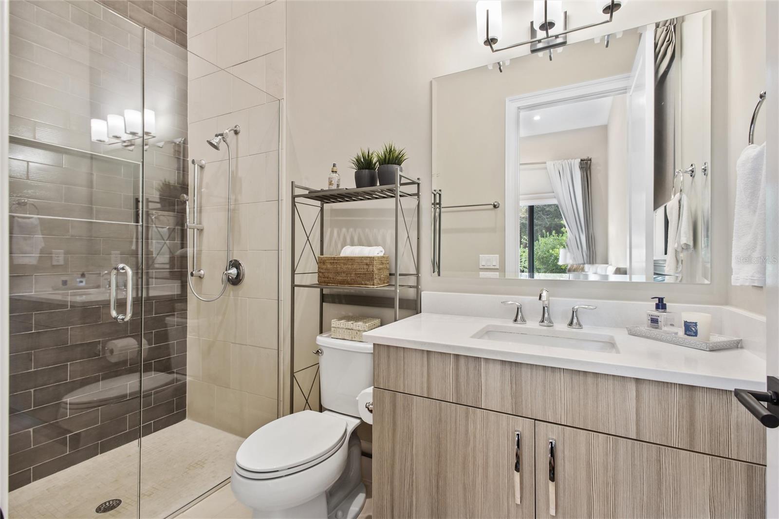 BELLA COLLINA - Residential