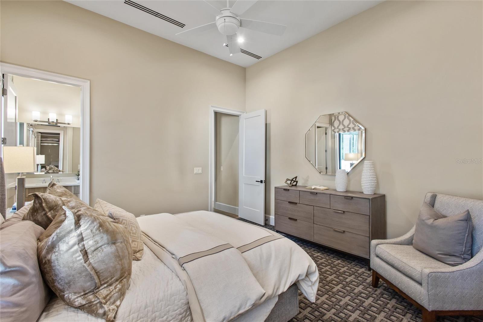 BELLA COLLINA - Residential