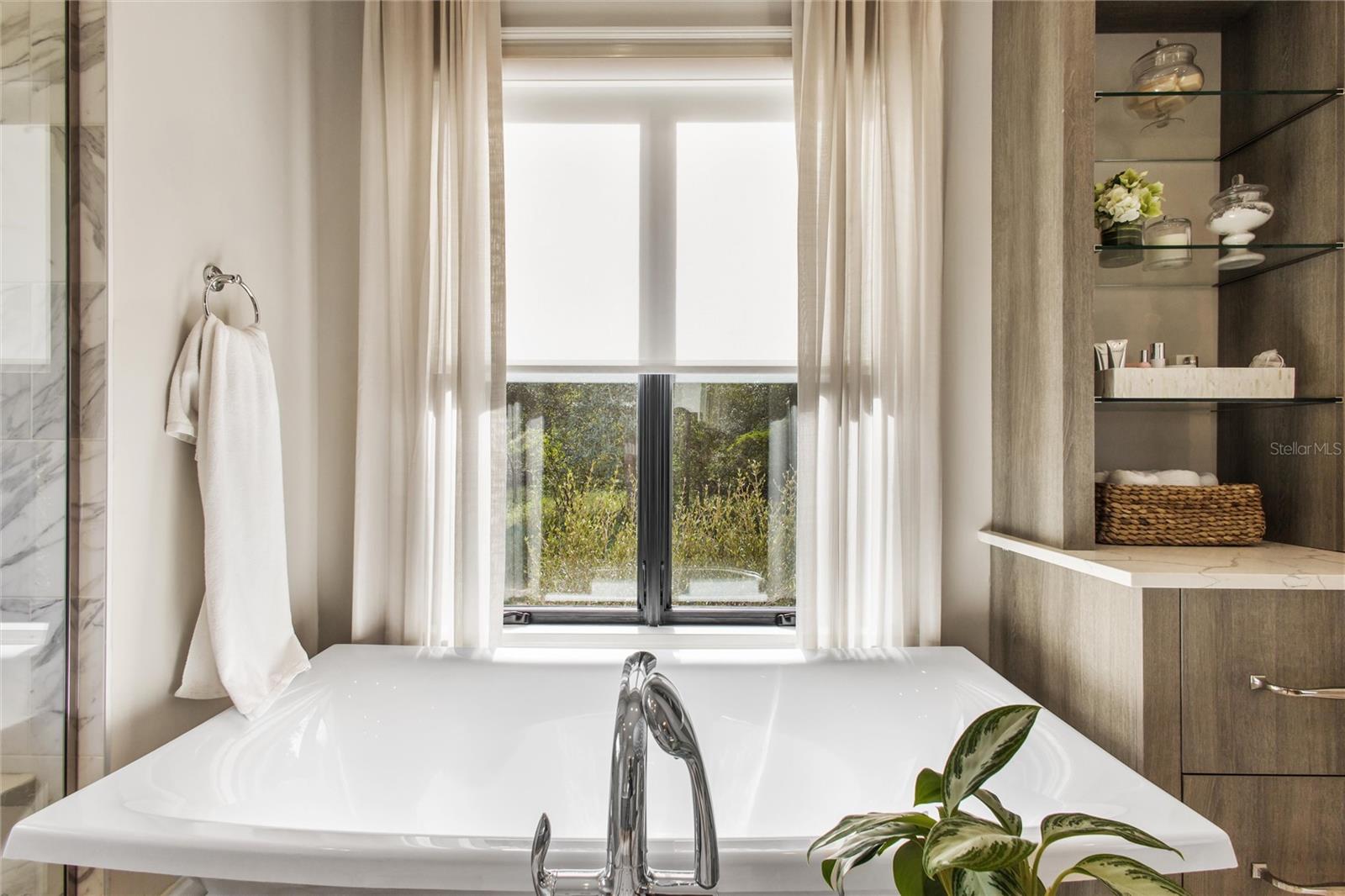 BELLA COLLINA - Residential