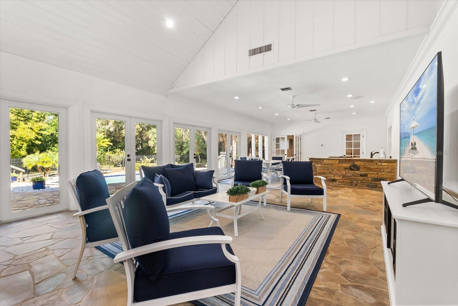 SWEETWATER CLUB - Residential