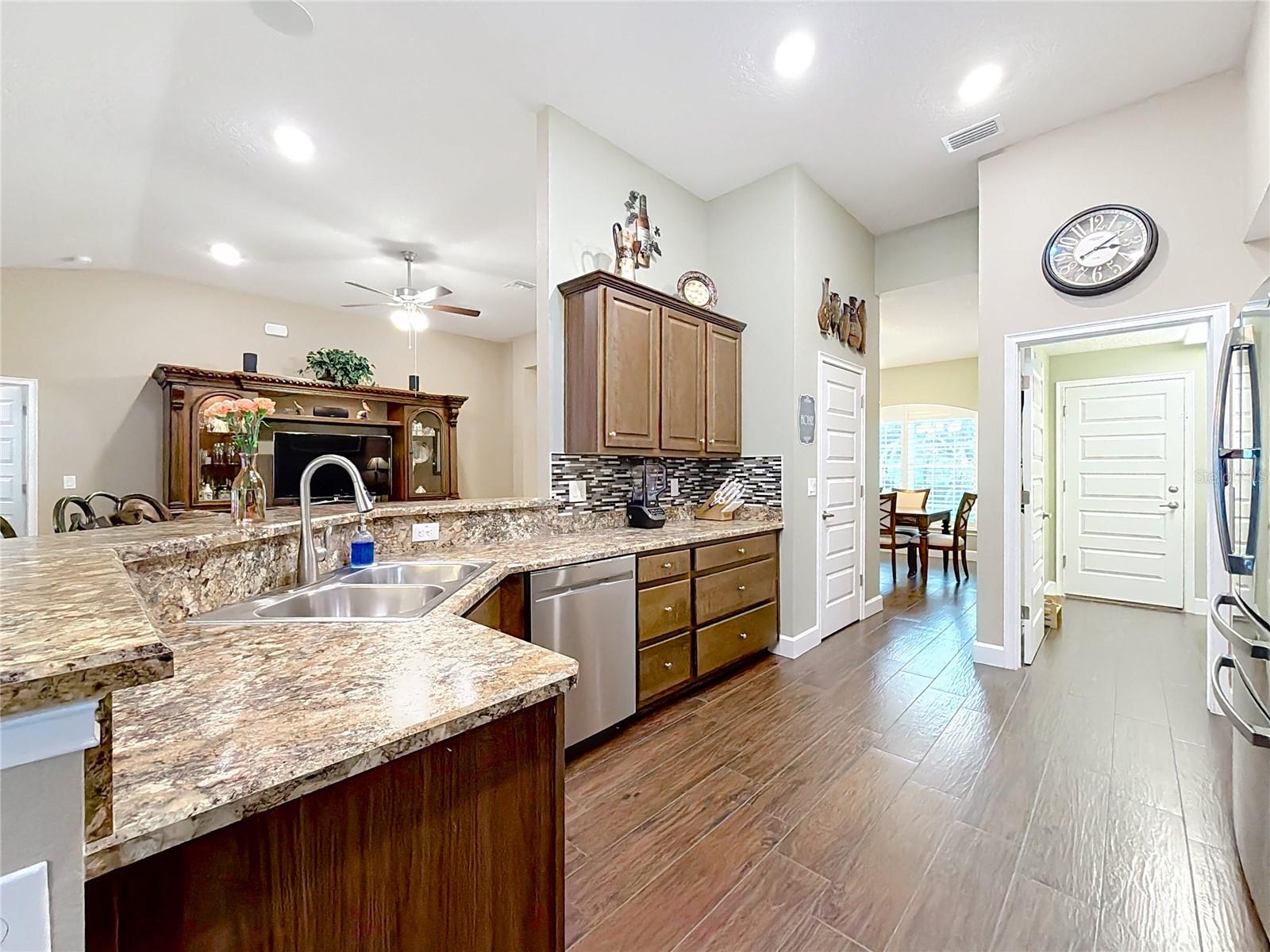 FRUITLAND PARK OAK FOREST - Residential