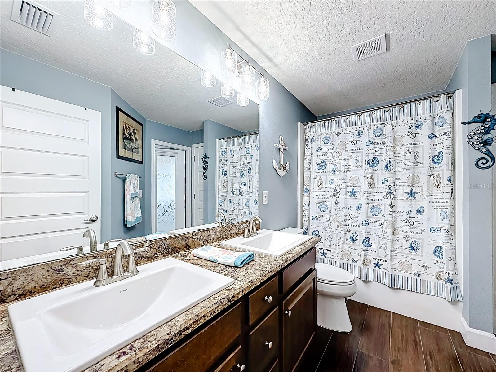 FRUITLAND PARK OAK FOREST - Residential