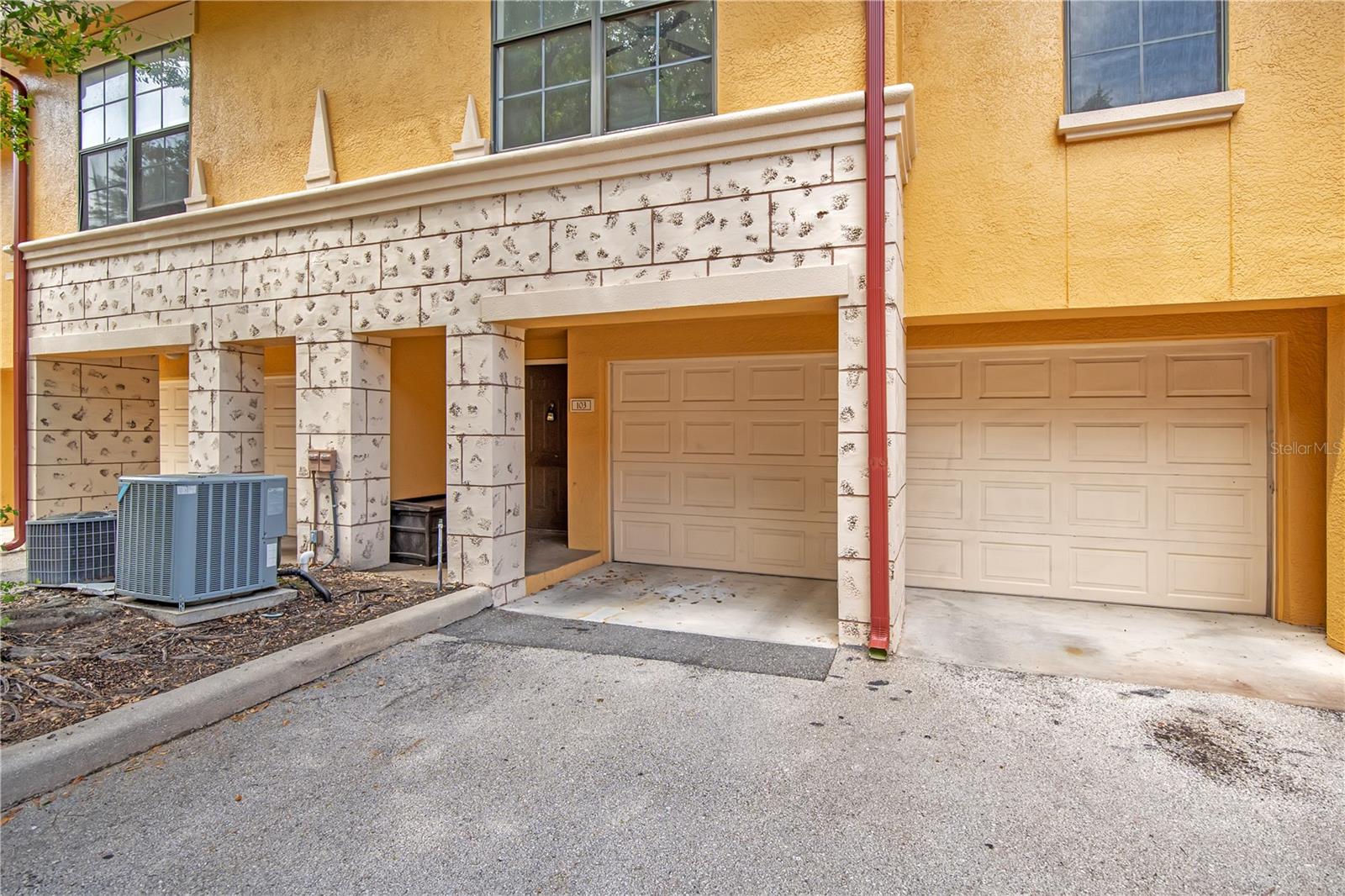 6119 METROWEST BOULEVARD 103