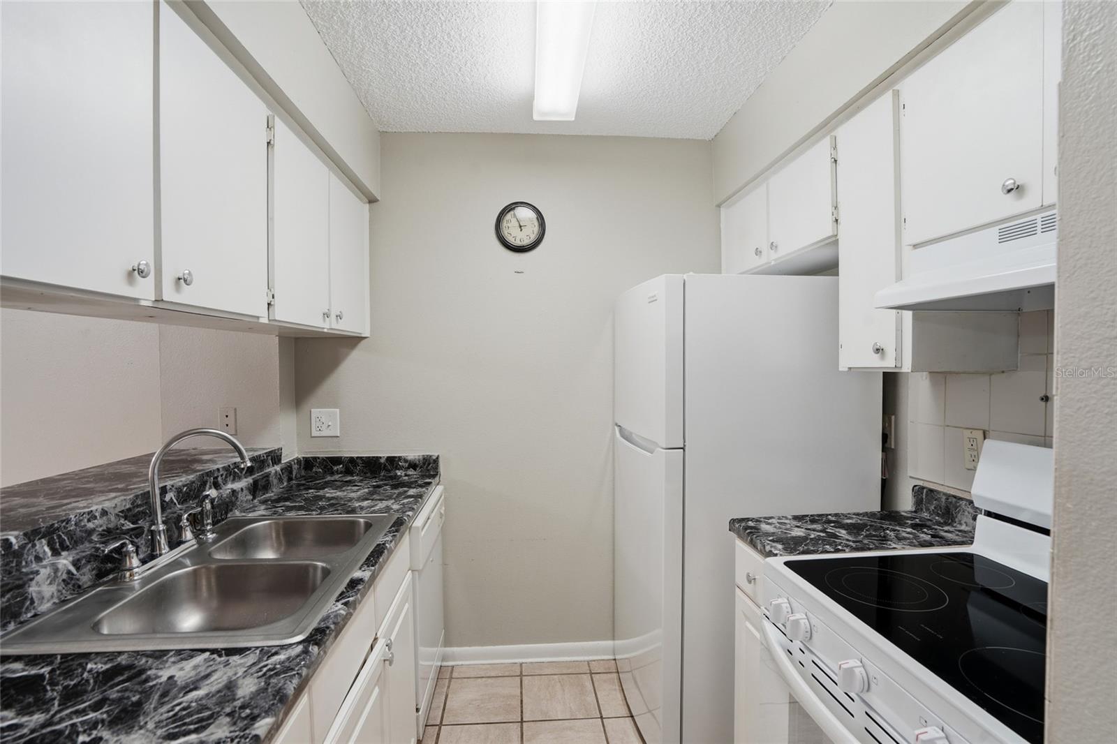 OAK VIEW TERRACE PH 1 - Residential