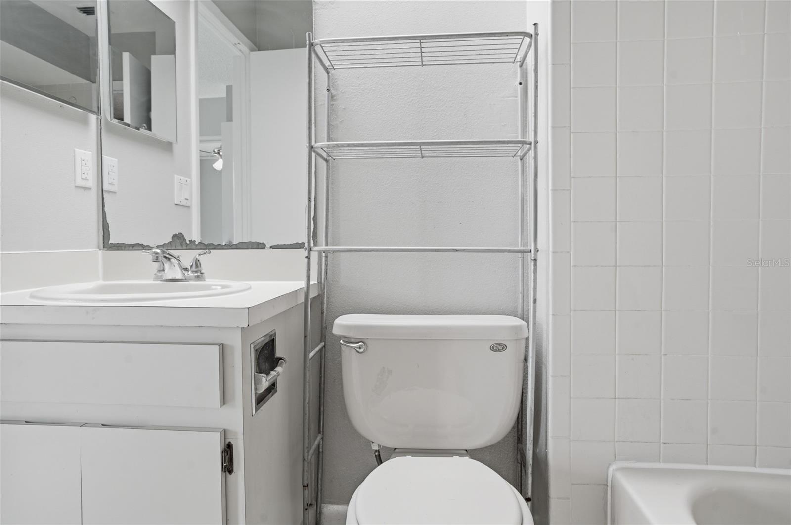 OAK VIEW TERRACE PH 1 - Residential