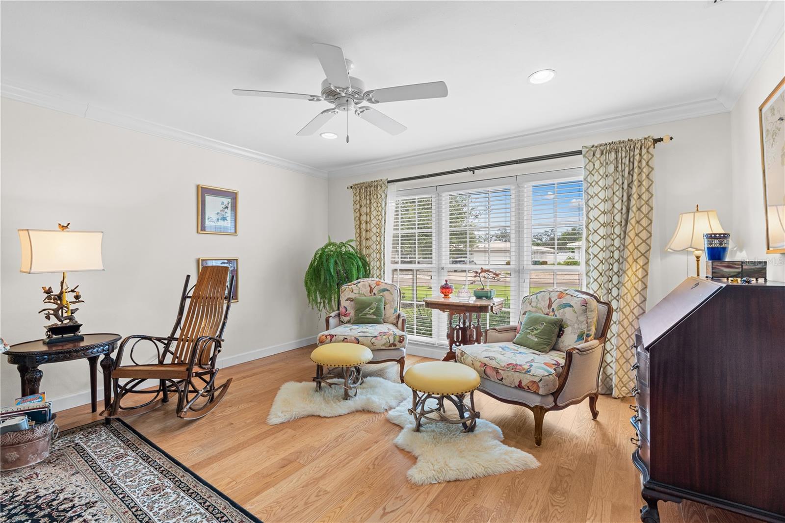 IMPERIAL POINT - Residential
