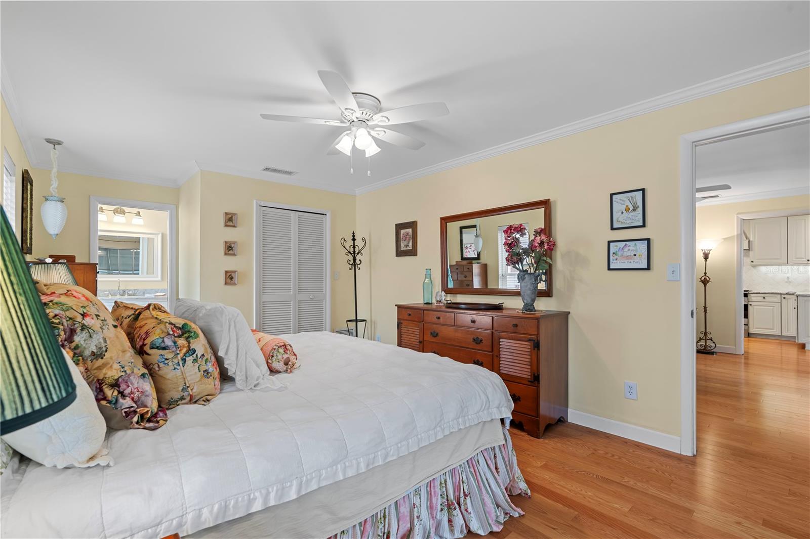 IMPERIAL POINT - Residential