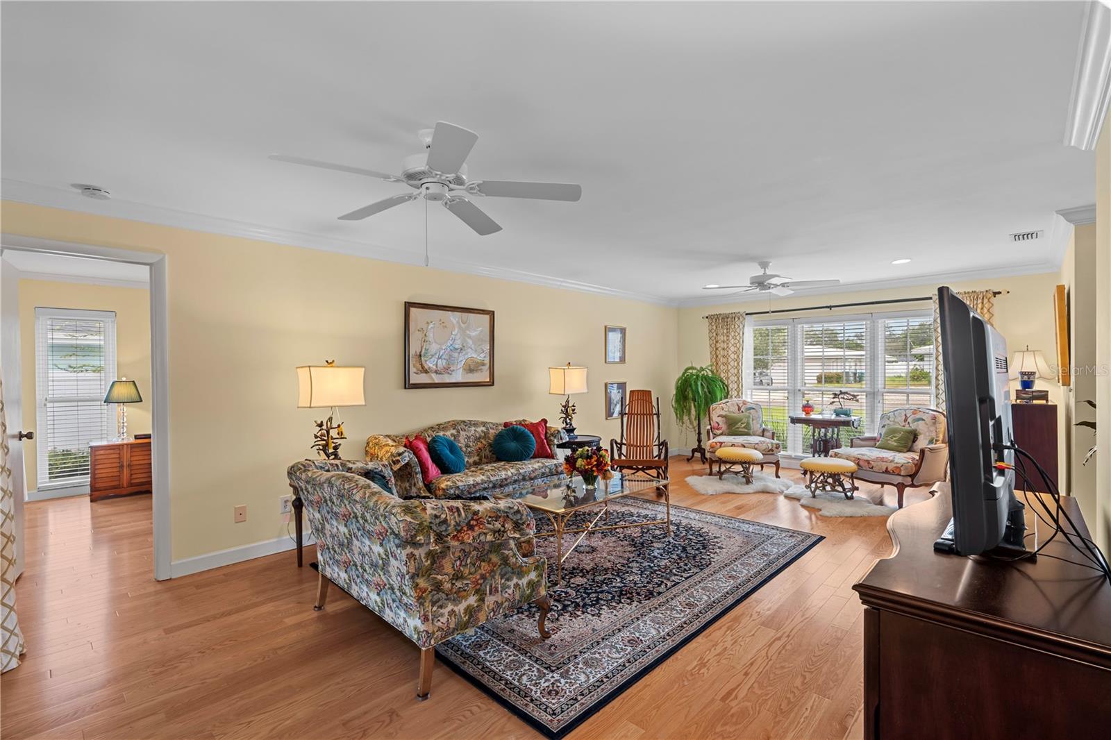 IMPERIAL POINT - Residential