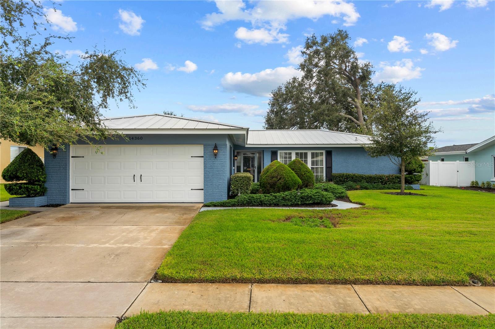 IMPERIAL POINT - Residential