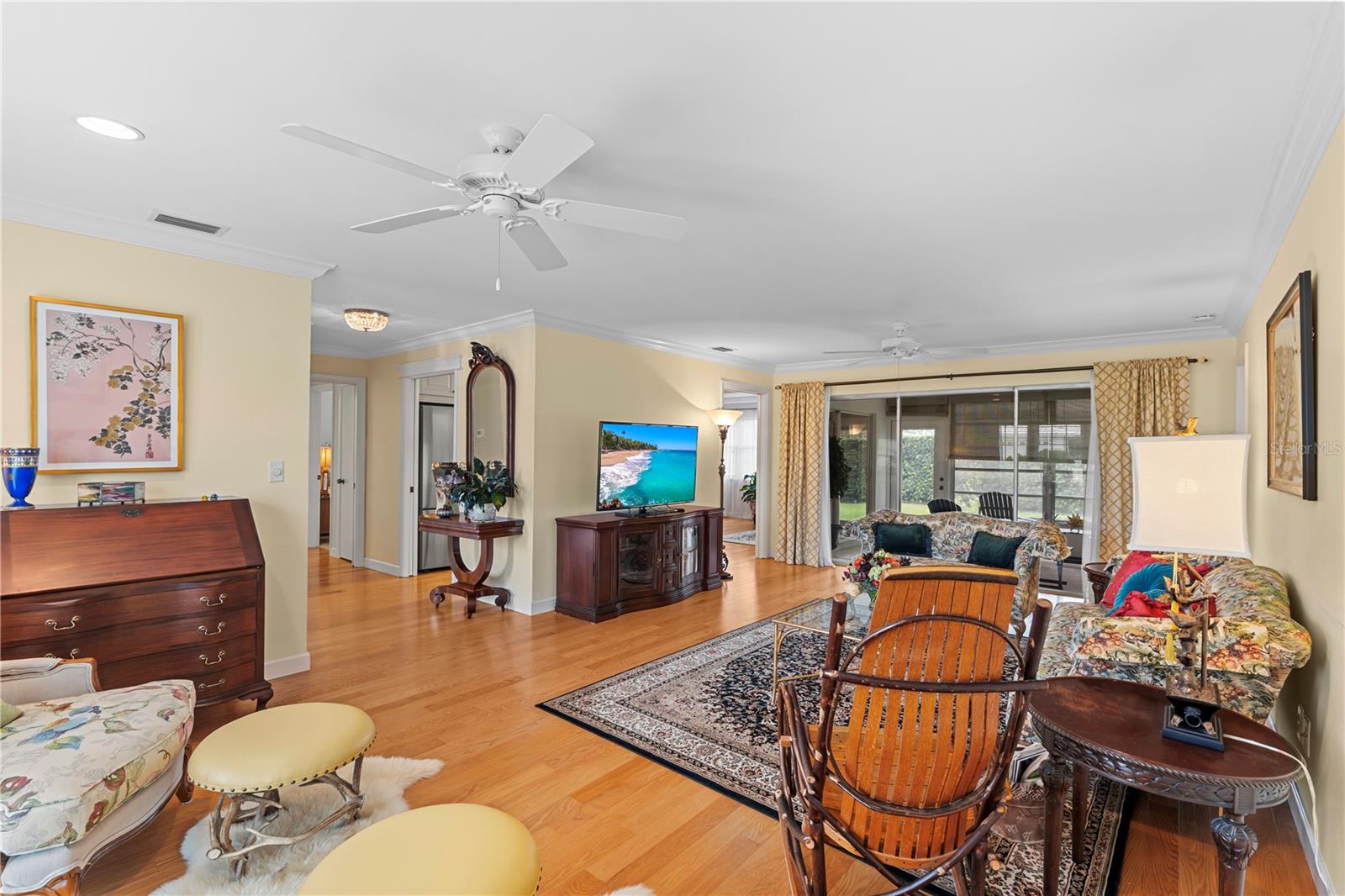 IMPERIAL POINT - Residential
