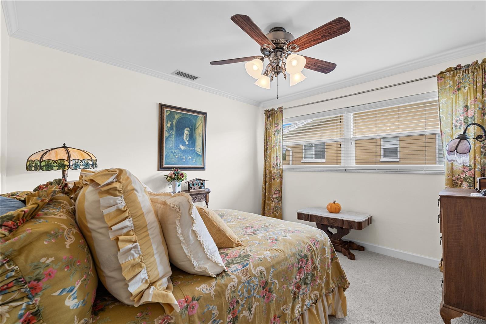 IMPERIAL POINT - Residential