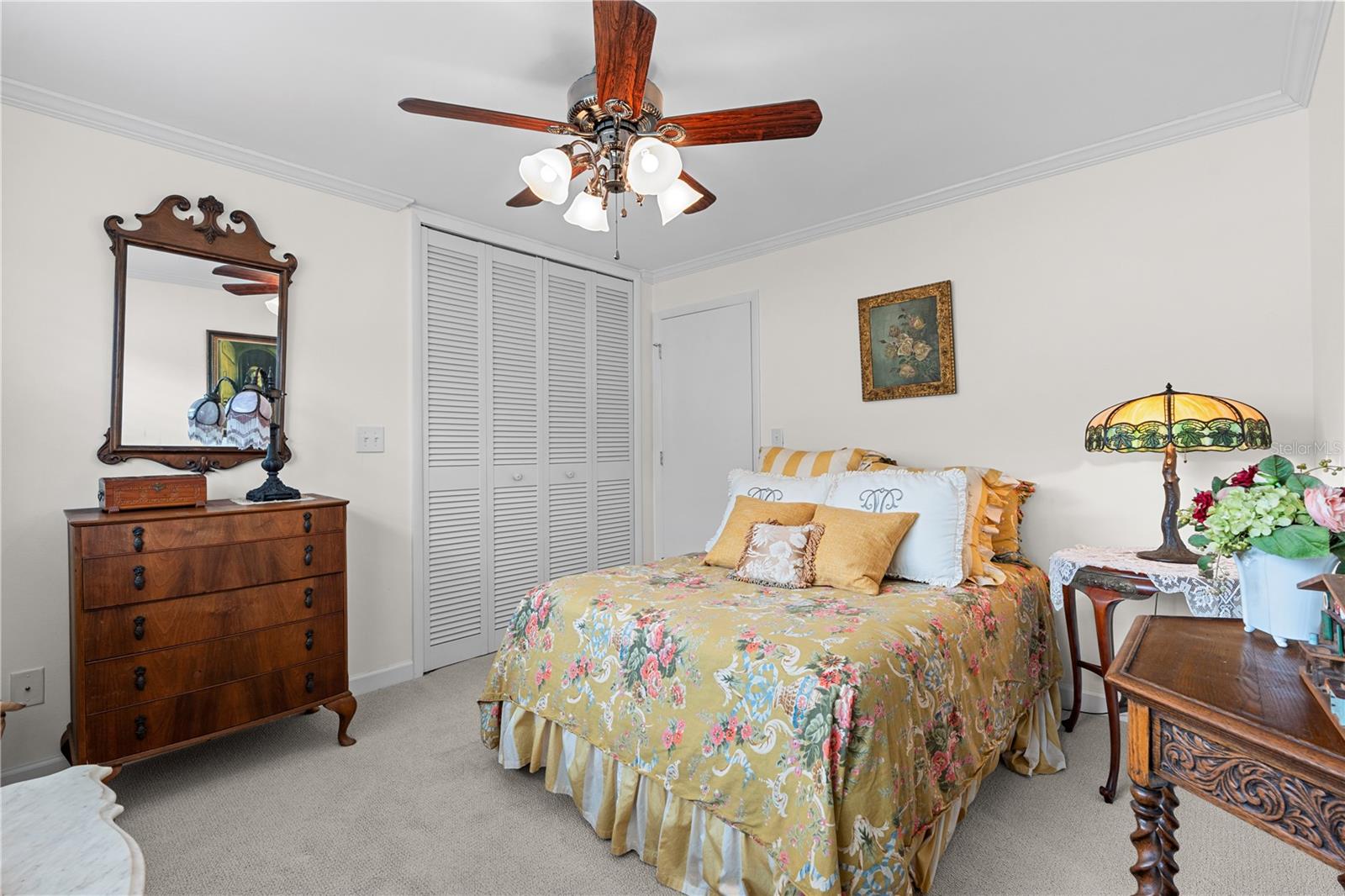 IMPERIAL POINT - Residential