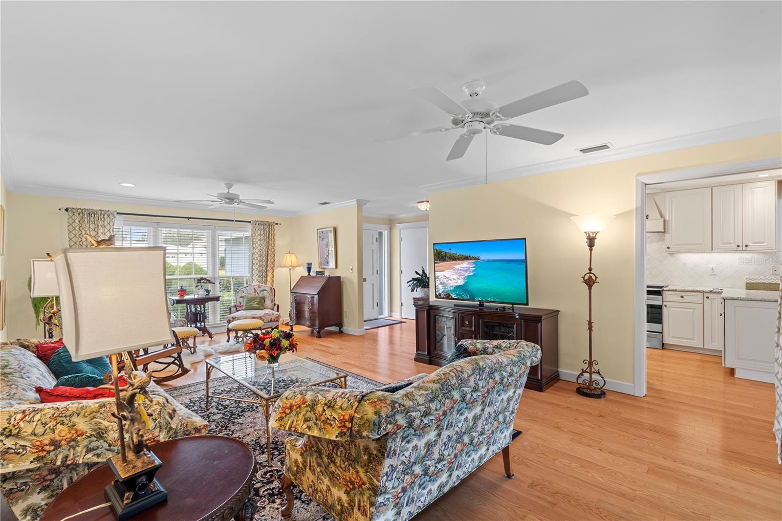 IMPERIAL POINT - Residential