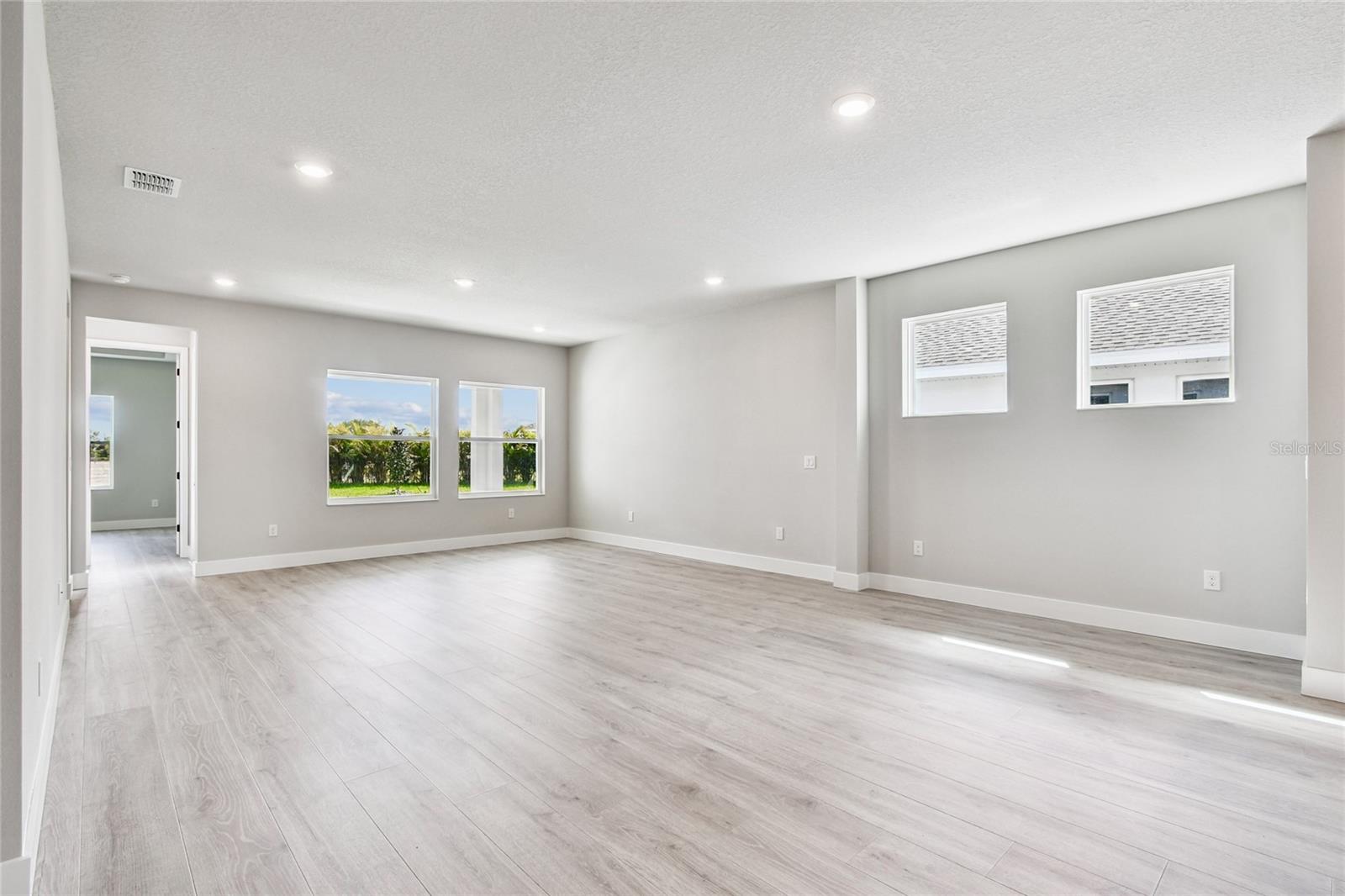 NORTH RIVER RANCH - Residential