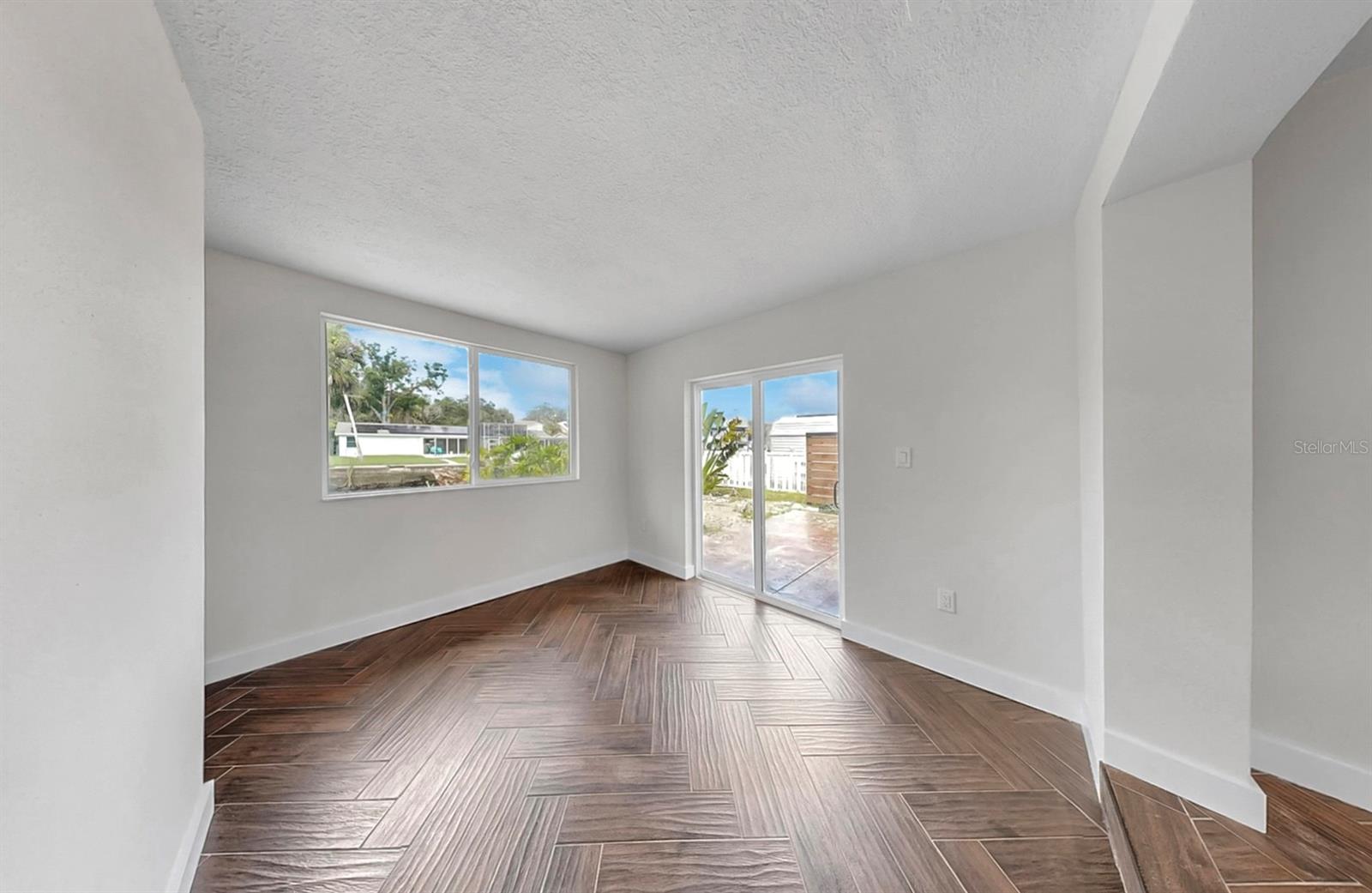 TROPIC SHORES - Residential Lease