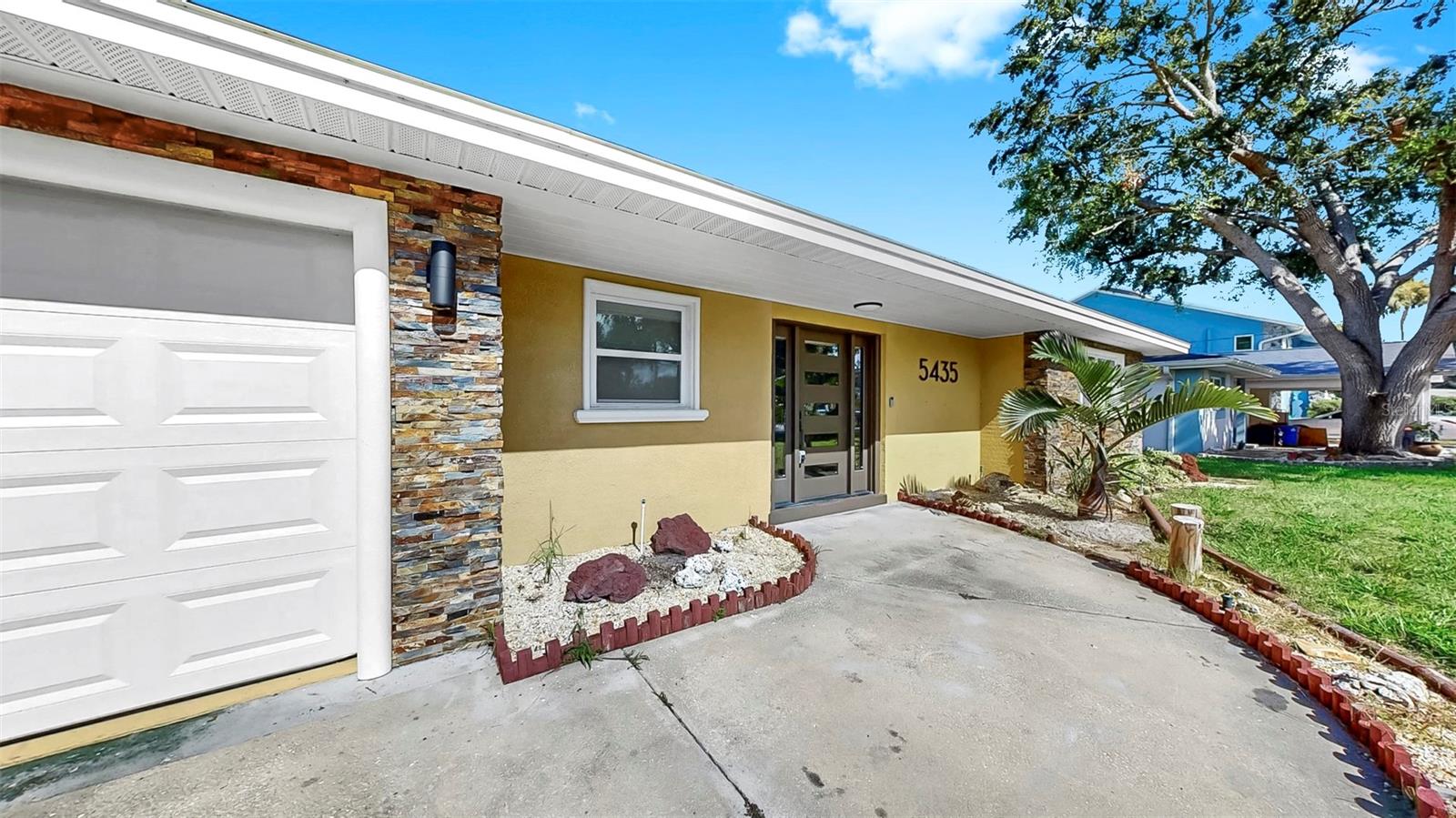 TROPIC SHORES - Residential Lease