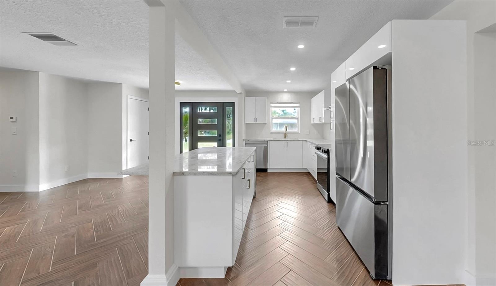 TROPIC SHORES - Residential Lease