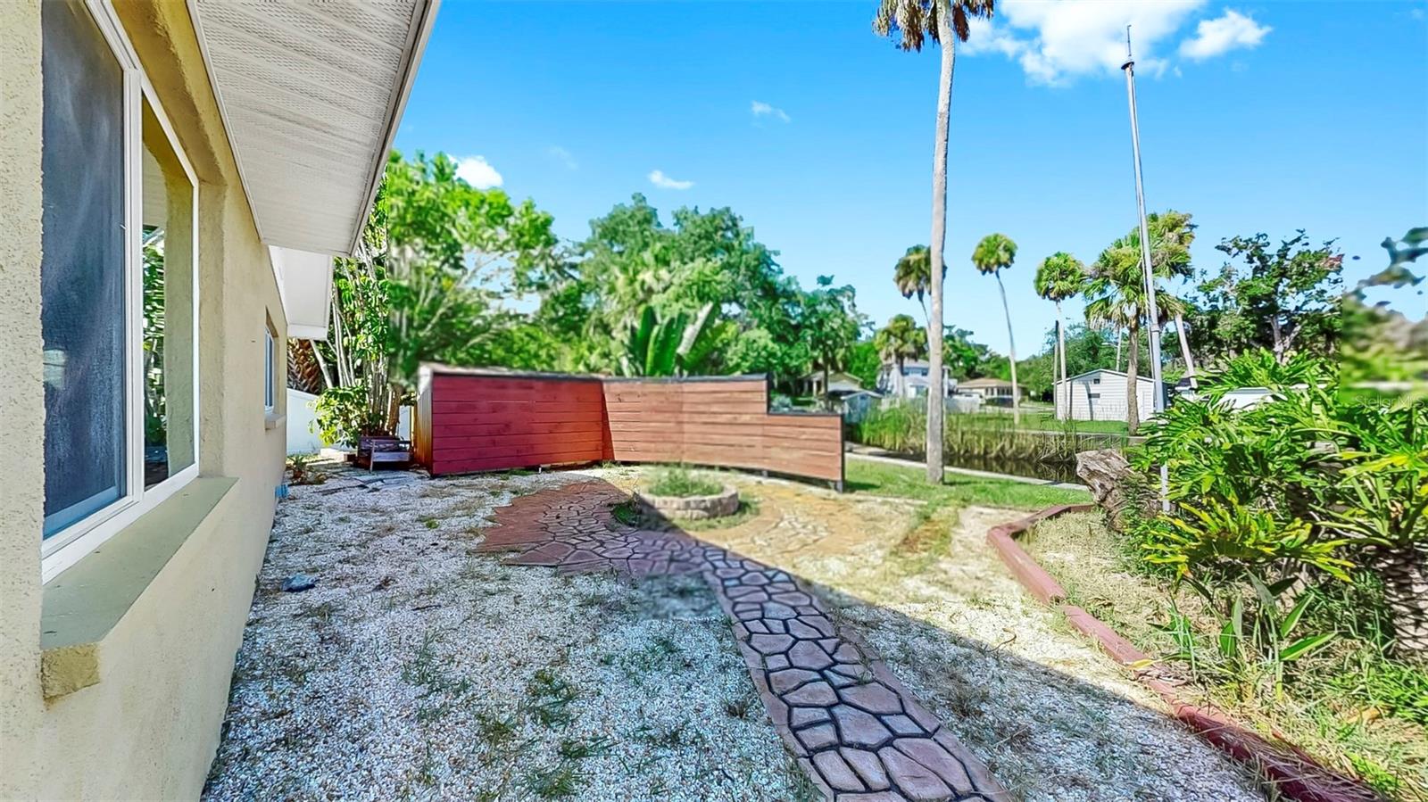 TROPIC SHORES - Residential Lease