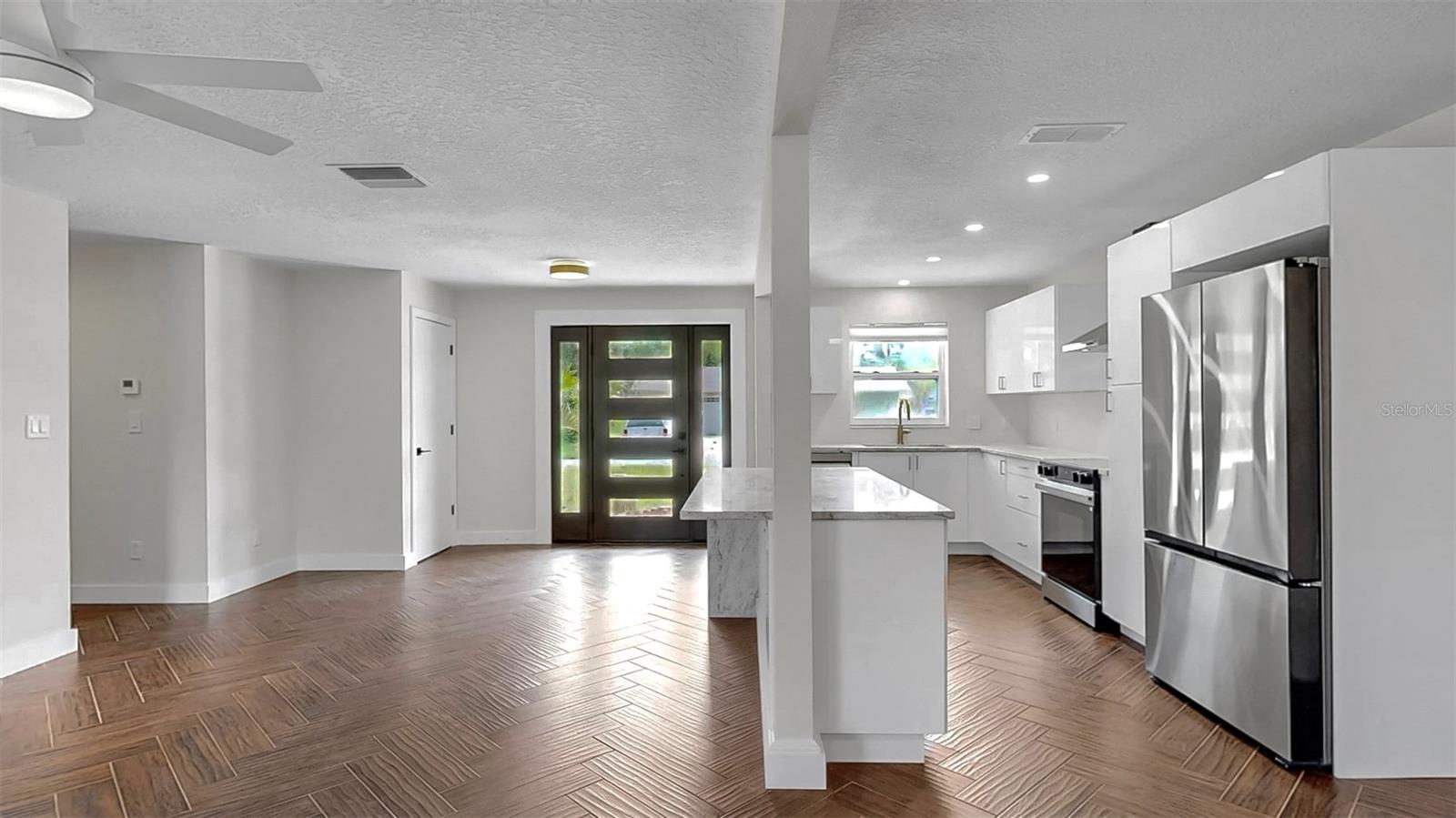 TROPIC SHORES - Residential Lease