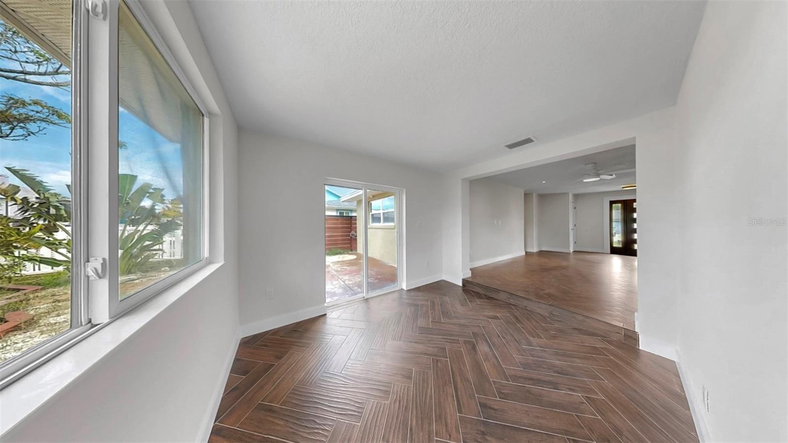 TROPIC SHORES - Residential Lease