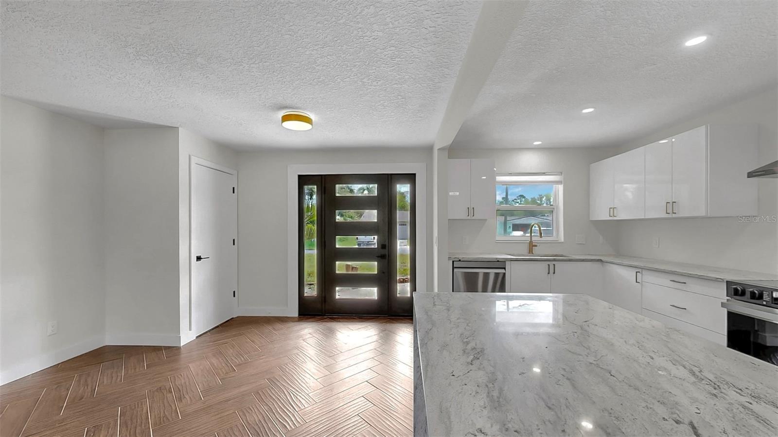 TROPIC SHORES - Residential Lease